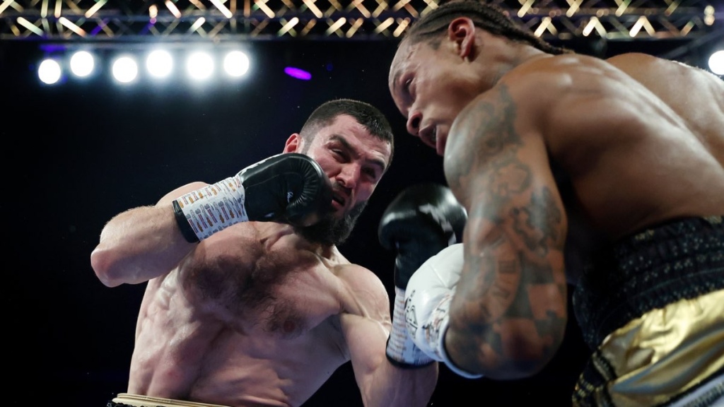 Artur Beterbiev Stops Anthony Yarde in Eight to Retain Unified Titles